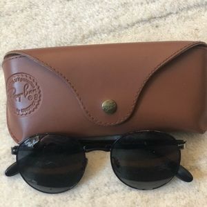 Ray ban circular glasses- scratched